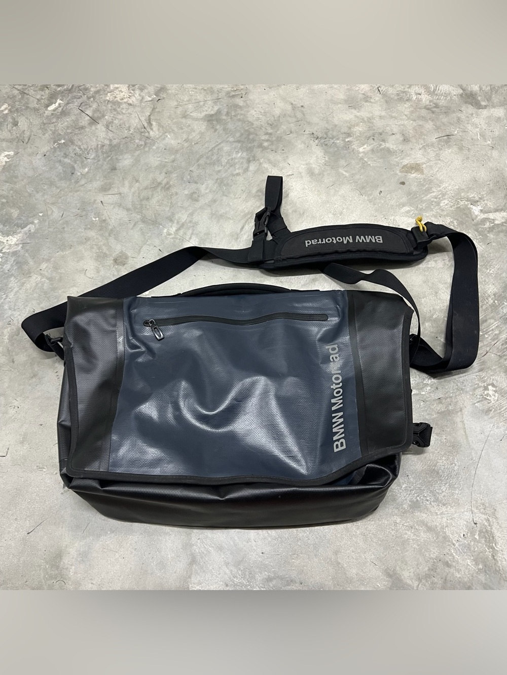 BMW MOTORRAD MessengerBag 2 Weather Resistant Laptop Bag Black Blue